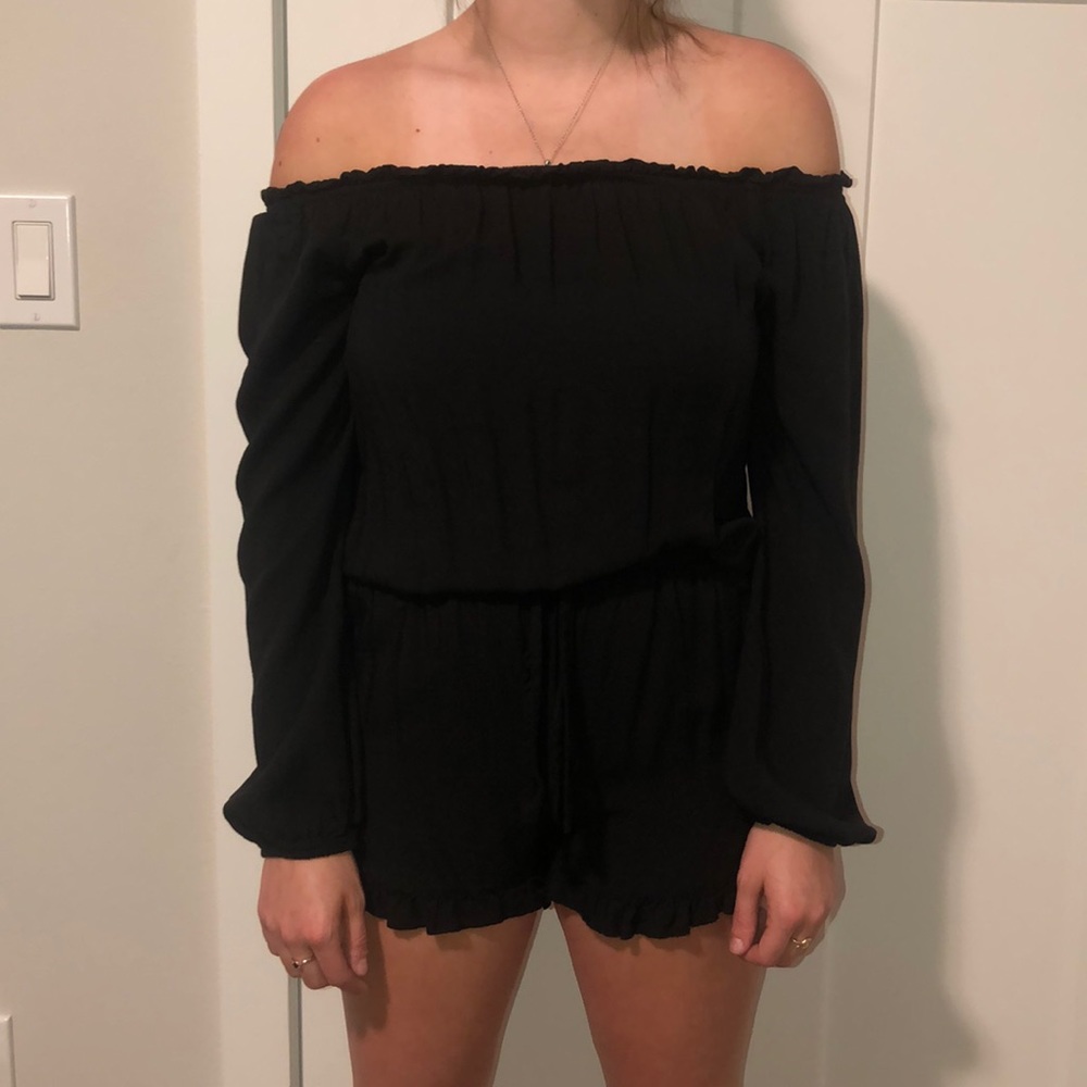 Brandy Melville long sleeve romper